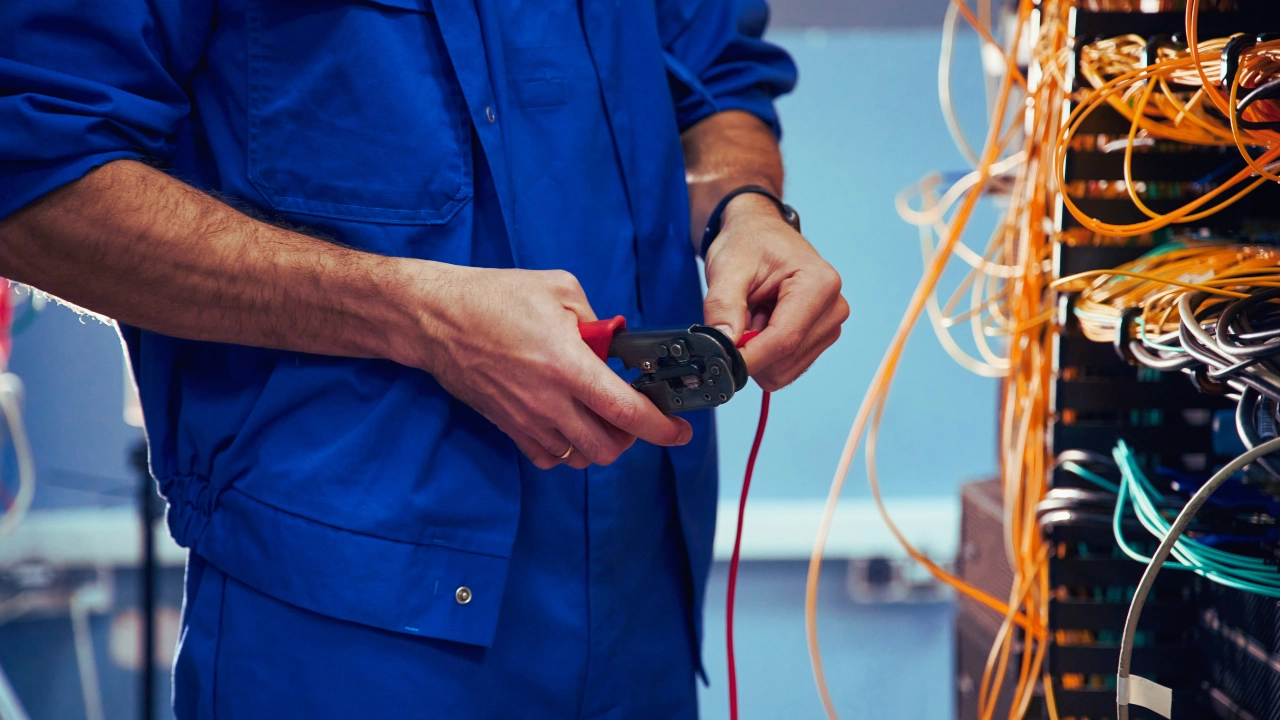 Data Center Decommissioning Service